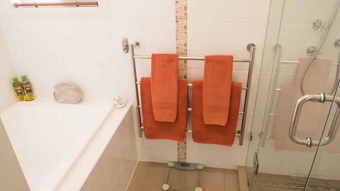 Rezare House Bed & Breakfast - Inverell Accommodation 25