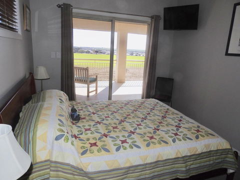 Rezare House Bed & Breakfast - Inverell Accommodation 13