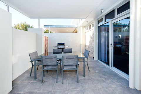 Loxton Courthouse Apartments - Inverell Accommodation 18