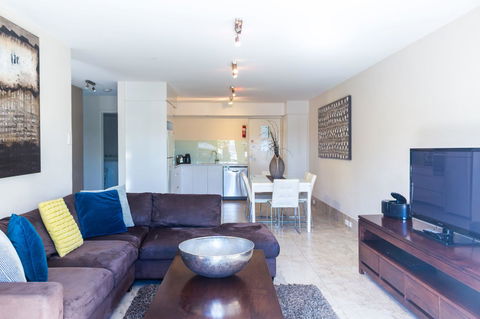 Bayview Beachfront Apartments, In Town Right On The Beach - Inverell Accommodation 43