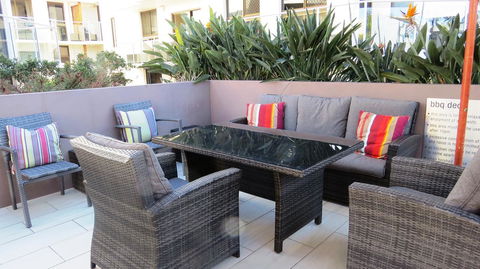 Bayview Beachfront Apartments, In Town Right On The Beach - Inverell Accommodation 24