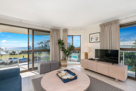 Bayview Beachfront Apartments, In Town Right On The Beach - Inverell Accommodation 36