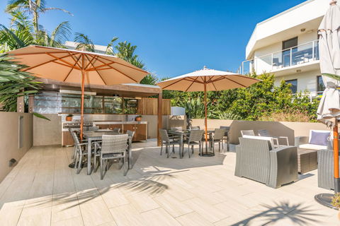 Bayview Beachfront Apartments, In Town Right On The Beach - Inverell Accommodation 9