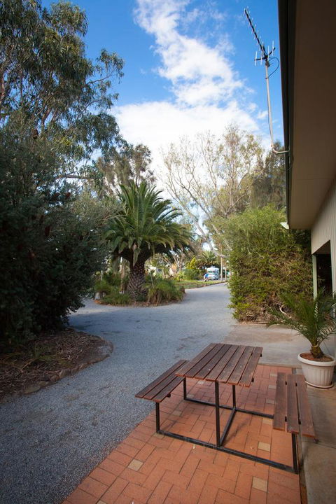Modra\'s Apartments - Inverell Accommodation 8