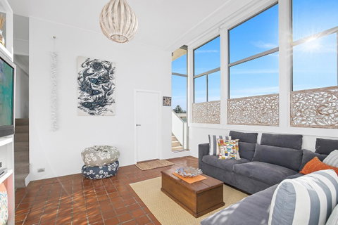 Beachfront Bliss - Inverell Accommodation 8
