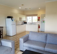 Marion Bay Holiday Villas - Inverell Accommodation