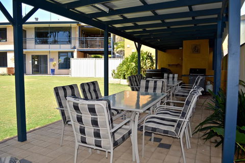 Longbeach Apartments - Inverell Accommodation 4