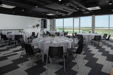 Rydges Pit Lane - Inverell Accommodation 14