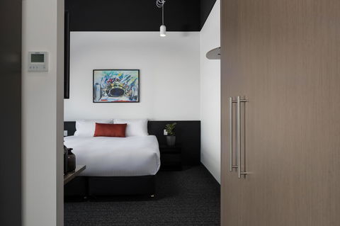 Rydges Pit Lane - Inverell Accommodation 24