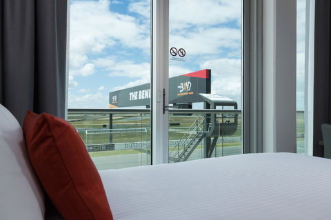 Rydges Pit Lane - Inverell Accommodation 22