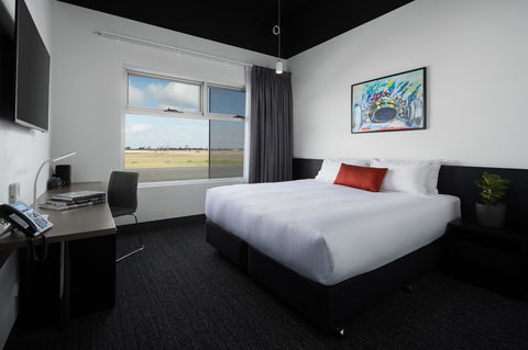 Rydges Pit Lane - Inverell Accommodation 35