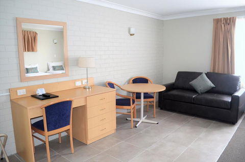 Bathurst Motor Inn - Inverell Accommodation 9