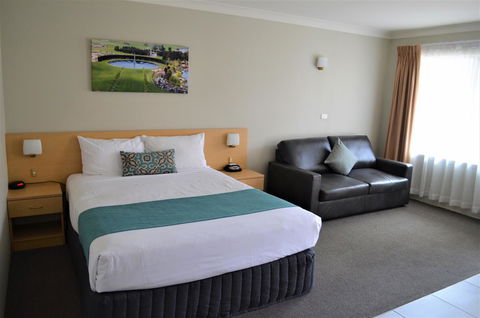 Bathurst Motor Inn - Inverell Accommodation 2
