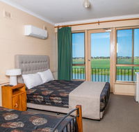 Tailem Bend Riverside Hotel - Inverell Accommodation