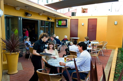 Loxton Community Hotel Motel - Inverell Accommodation 13