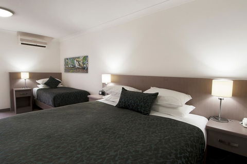 Loxton Community Hotel Motel - Inverell Accommodation 11