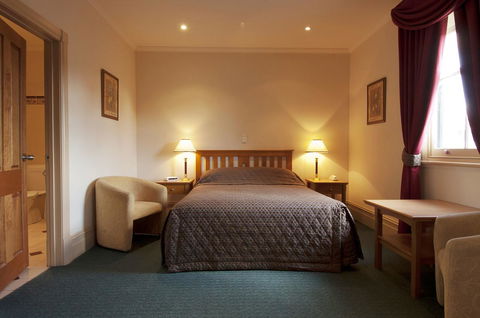 Loxton Community Hotel Motel - Inverell Accommodation 24