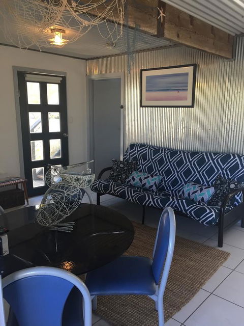SHAKIN' SHACK - Inverell Accommodation 13