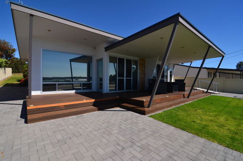 Beachview - Inverell Accommodation 1