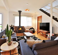 Hudson Bay  Basin View-Pet Friendly-15 Mins to Hyams Beach - Inverell Accommodation