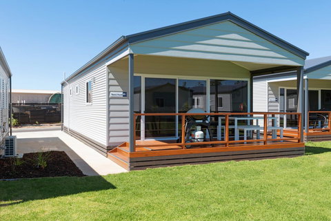 Discovery Parks - West Beach Parks - Inverell Accommodation 15