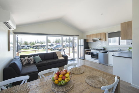 Discovery Parks - West Beach Parks - Inverell Accommodation 24