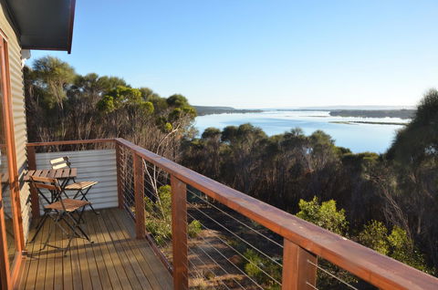 Of Stone & Wood Guesthouse - Inverell Accommodation 2