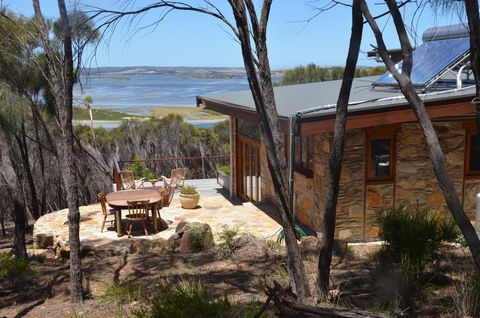 Of Stone & Wood Guesthouse - Inverell Accommodation 25