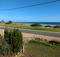 Seafront Shack - Inverell Accommodation