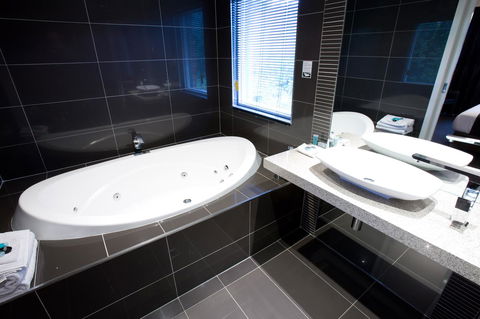 The Commodore - Inverell Accommodation 30