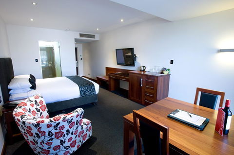 The Commodore - Inverell Accommodation 35