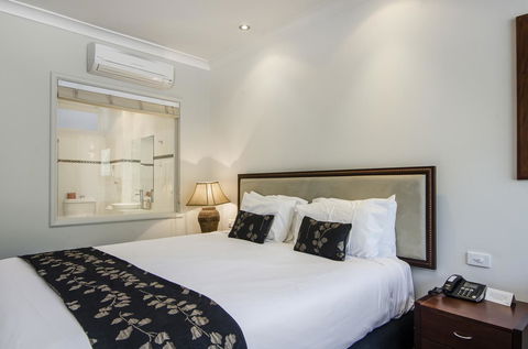 The Commodore - Inverell Accommodation 6