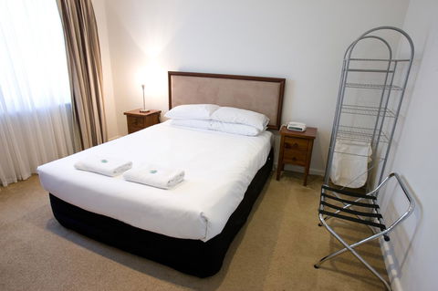 The Commodore - Inverell Accommodation 22