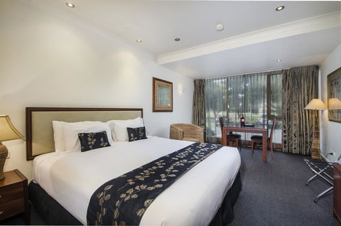 The Commodore - Inverell Accommodation 44