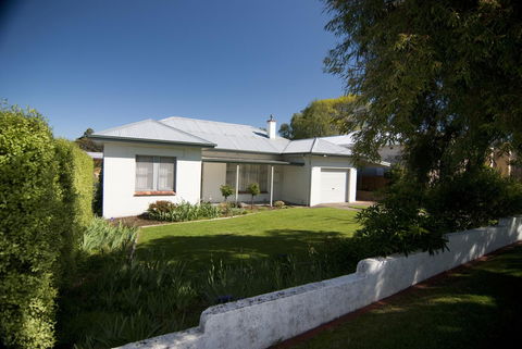 The Commodore - Inverell Accommodation 20