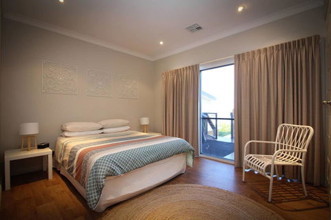 Waterfront On Osprey - Inverell Accommodation 15