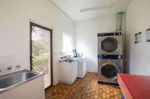Blue Lake Holiday Park - Inverell Accommodation 11