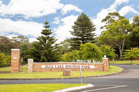 Blue Lake Holiday Park - Inverell Accommodation 0