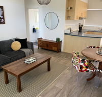 Sunshine Four - Inverell Accommodation