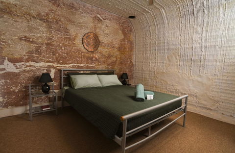 Desert View Apartments - Inverell Accommodation 4