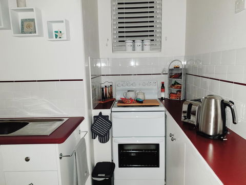 Court House - Studio - Inverell Accommodation 8