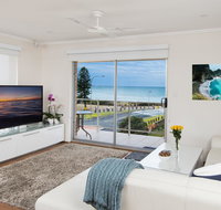 Stylish 3 Bedroom Beachview Apartment - Inverell Accommodation