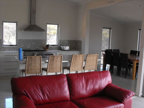 Saar River House - Inverell Accommodation 13