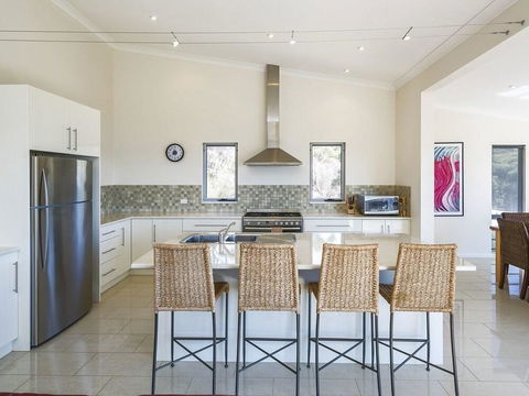 Saar River House - Inverell Accommodation 11
