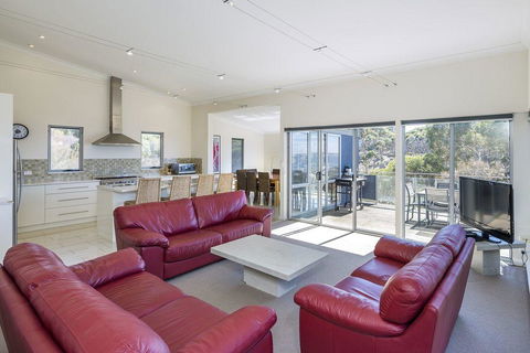 Saar River House - Inverell Accommodation 1