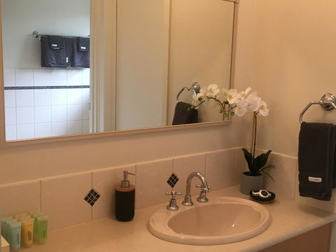 Apartment 229 Mount Gambier - Inverell Accommodation 3