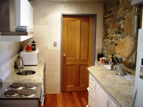 1860 Wine Country Cottages - Inverell Accommodation 13