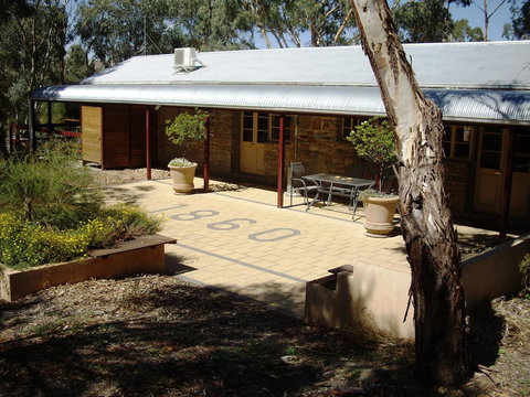 1860 Wine Country Cottages - Inverell Accommodation 5