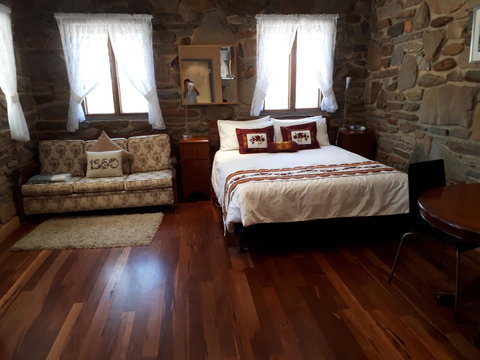 1860 Wine Country Cottages - Inverell Accommodation 1