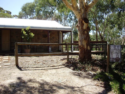 1860 Wine Country Cottages - Inverell Accommodation 21